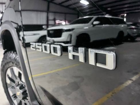 Used 2024 Chevrolet Silverado 2500 Custom w/ Custom Value Package AWD/4WD image 31