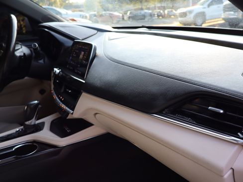 Used 2023 Cadillac CT4 Luxury RWD image 35