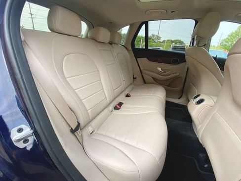 Used 2021 Mercedes-Benz GLC 300 4MATIC image 26