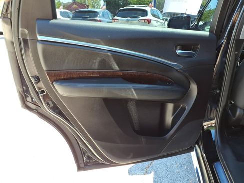Used 2017 Acura MDX w/ Technology Package AWD/4WD image 25