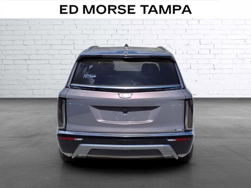 Used 2026 Cadillac Vistiq Luxury image 4