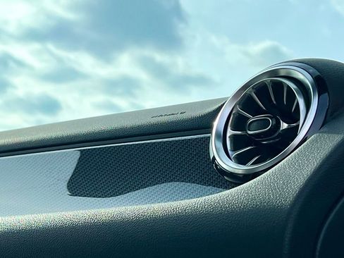 Certified 2023 Mercedes-Benz GLA 250 4MATIC image 19