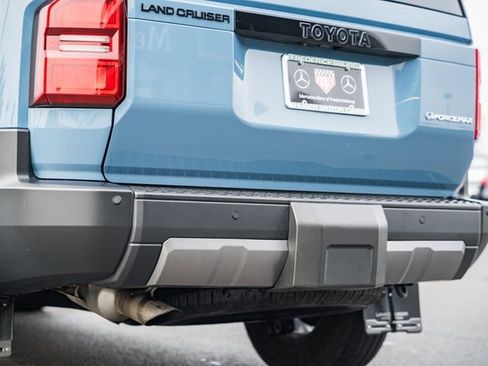 Used 2024 Toyota Land Cruiser image 9