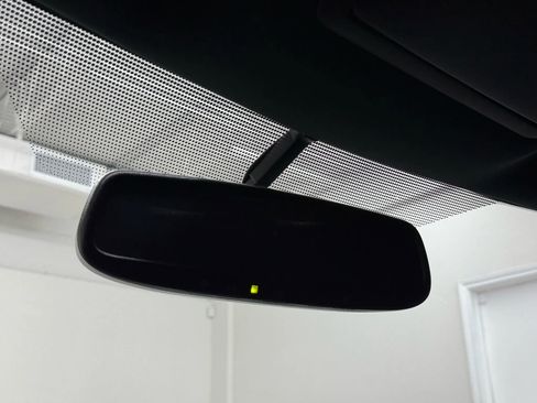 Used 2019 Nissan GT-R Premium w/ Premium Interior Package image 28