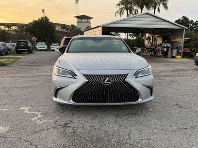 Used 2020 Lexus ES 350 w/ Accessory Package 2