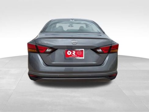 Used 2025 Nissan Altima 2.5 S FWD image 6