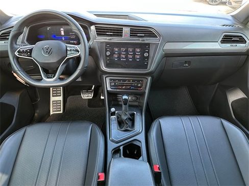 Used 2023 Volkswagen Tiguan SE R-Line image 24