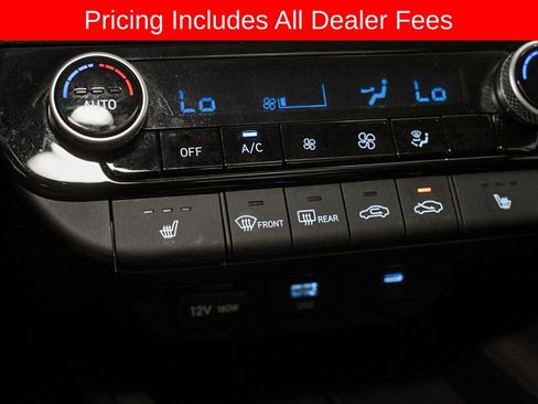 Used 2025 Hyundai Elantra SEL FWD image 15