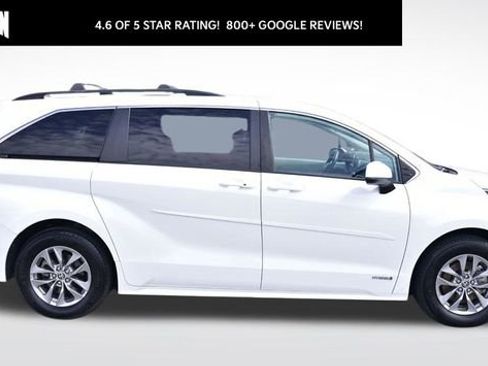 Used 2021 Toyota Sienna LE image 5