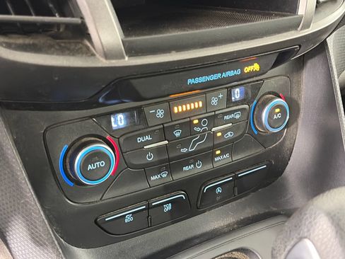 Certified 2022 Ford Transit Connect XL FWD image 20