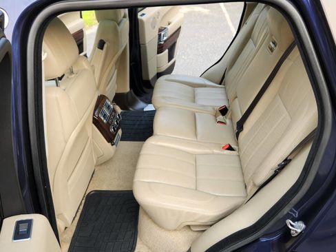 Used 2017 Land Rover Range Rover HSE image 34