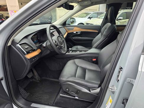 Certified 2024 Volvo XC90 T8 Plus w/ Protection Package Premier image 21