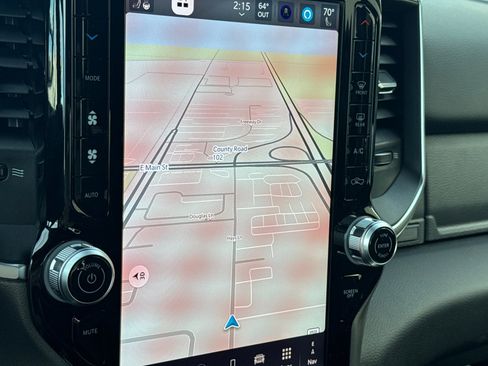 New 2026 RAM 1500 4x4 Crew Cab image 17