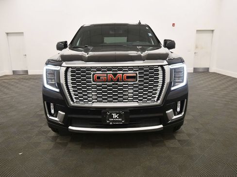Used 2023 GMC Yukon XL Denali AWD/4WD image 11