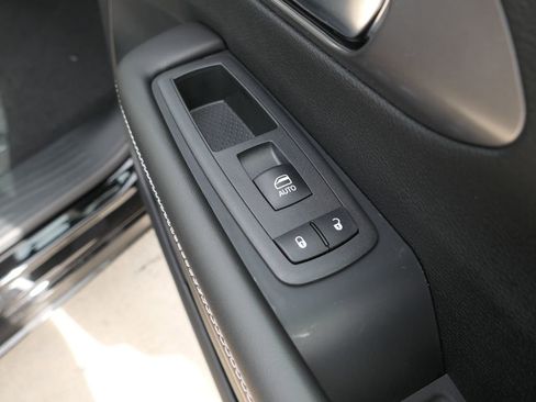 New 2026 Chrysler Pacifica Select FWD image 21