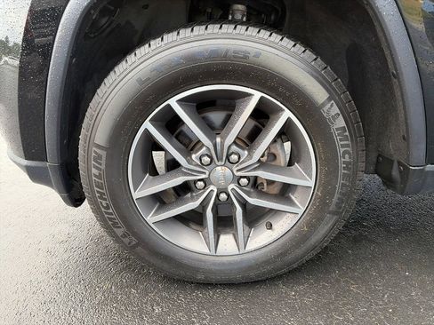 Used 2017 Jeep Grand Cherokee Limited AWD/4WD image 30