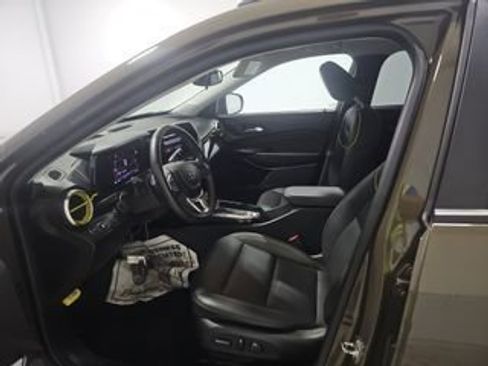 Used 2024 Chevrolet Trax ACTIV FWD image 9