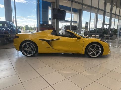 New 2025 Chevrolet Corvette E-Ray image 2