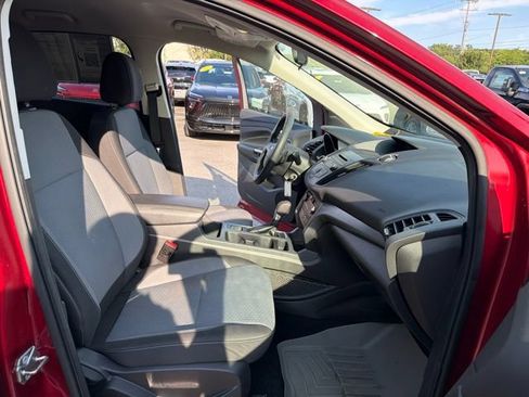 Used 2017 Ford Escape SE AWD/4WD image 26