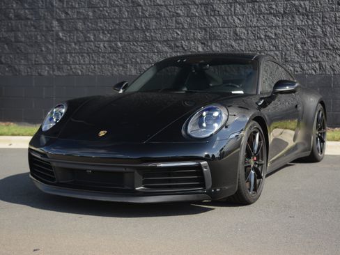 Certified 2020 Porsche 911 Carrera S RWD image 34