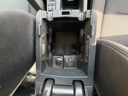 Used 2012 Subaru Impreza 2.0i Sport Premium image 31