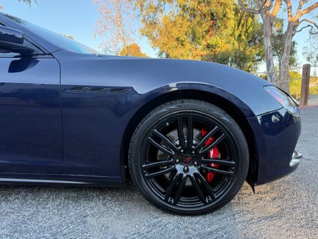 Used 2015 Maserati Ghibli RWD image 25