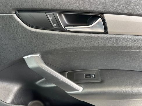 Used 2021 Volkswagen Passat 2.0T S FWD image 19