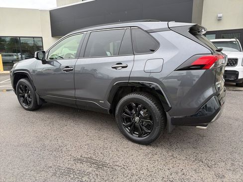 Used 2022 Toyota RAV4 SE w/ Convenience Package AWD/4WD image 9