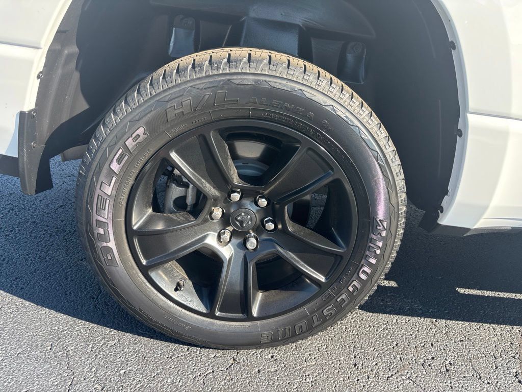 Used 2020 RAM 1500 Big Horn AWD/4WD image 11