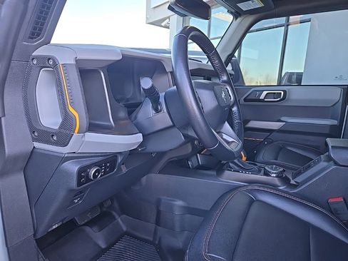 Used 2023 Ford Bronco Badlands w/ Sasquatch Package image 39