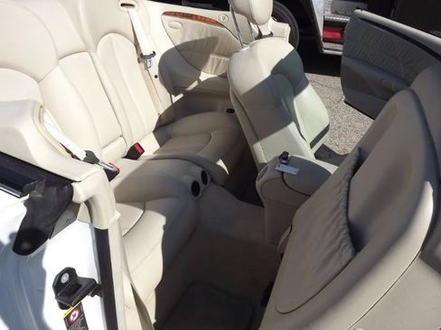 Used 2005 Mercedes-Benz CLK 500 Cabriolet image 25