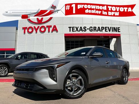 Used 2025 Kia K4 LXS image 1