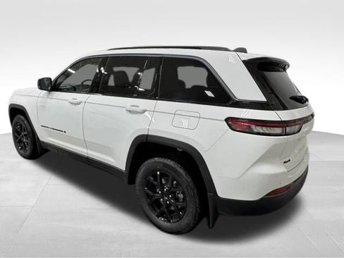 New 2026 Jeep Grand Cherokee Altitude AWD/4WD image 51