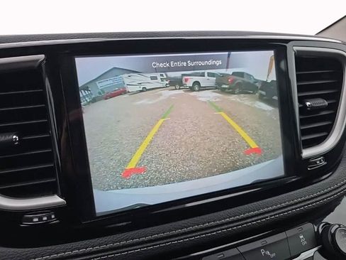 Used 2024 Chrysler Pacifica Limited FWD image 26