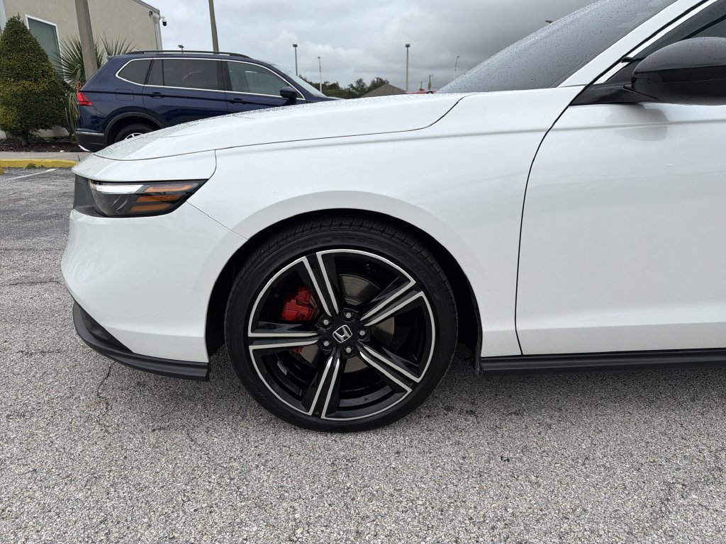 Used 2025 Honda Accord Sport image 32