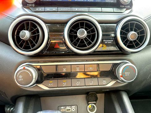 Used 2022 Nissan Sentra SV image 16