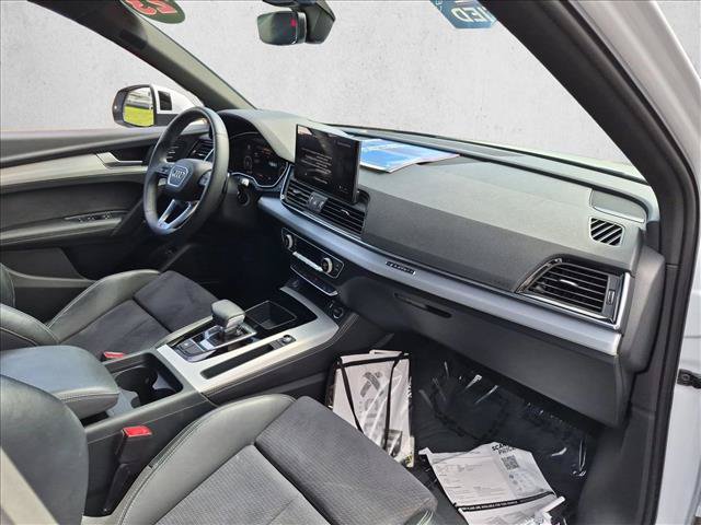 Used 2023 Audi Q5 e Premium Plus w/ Premium Plus Package AWD/4WD image 21