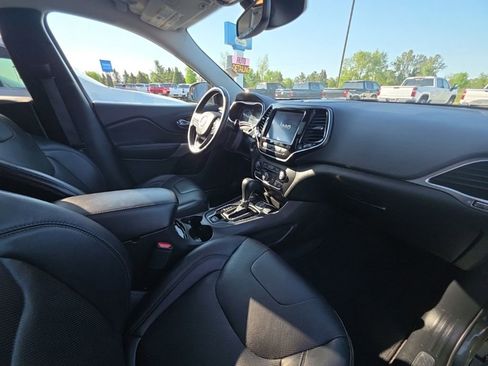 Used 2019 Jeep Cherokee Limited w/ Technology Group AWD/4WD image 20