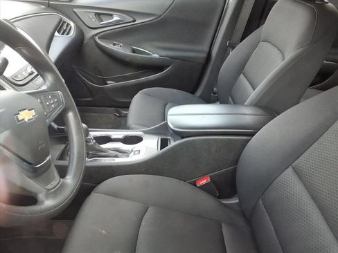 Used 2025 Chevrolet Malibu LT FWD image 6
