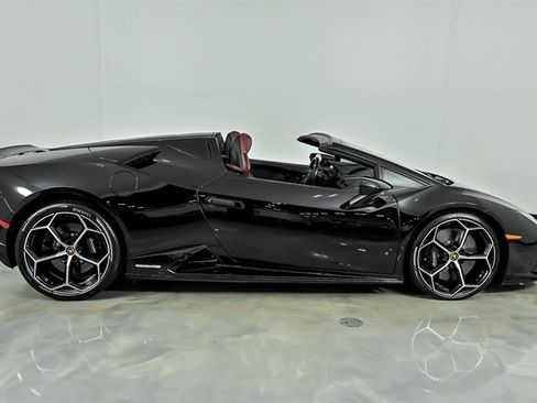 Used 2020 Lamborghini Huracan EVO AWD/4WD image 11