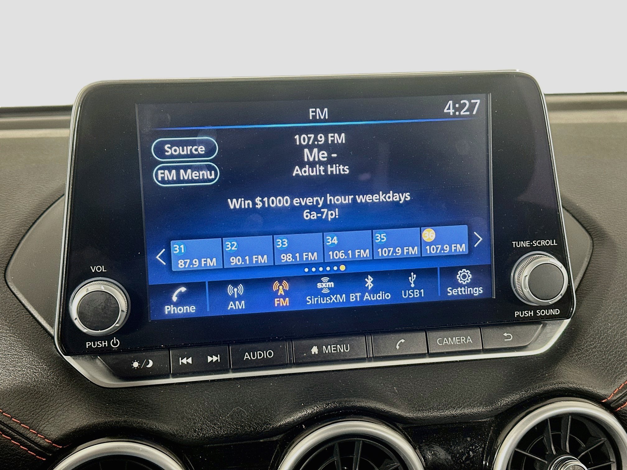 Used 2025 Nissan Sentra SR FWD image 19