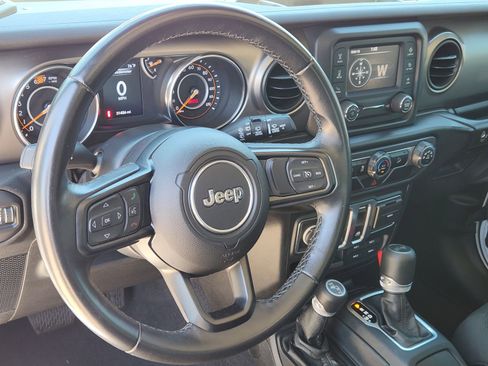 Used 2020 Jeep Wrangler Sport AWD/4WD image 33