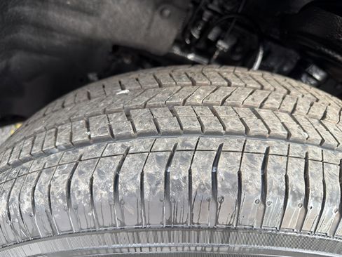 Used 2018 Toyota RAV4 Limited image 27