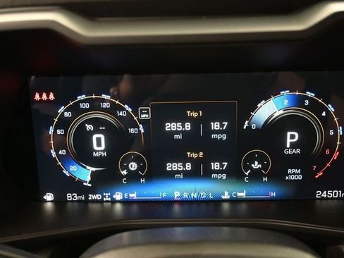 Used 2024 Chevrolet Colorado Trail Boss AWD/4WD image 9