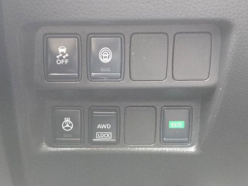 Used 2018 Nissan Rogue Sport SL w/ SL Premium Package image 26