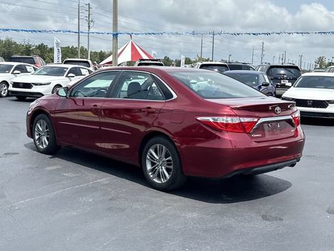 Used 2017 Toyota Camry SE FWD image 10