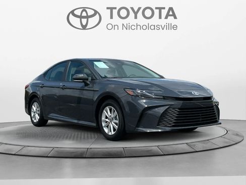 Used 2026 Toyota Camry LE FWD image 7
