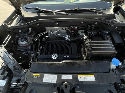 Used 2023 Volkswagen Atlas Cross Sport SE image 28