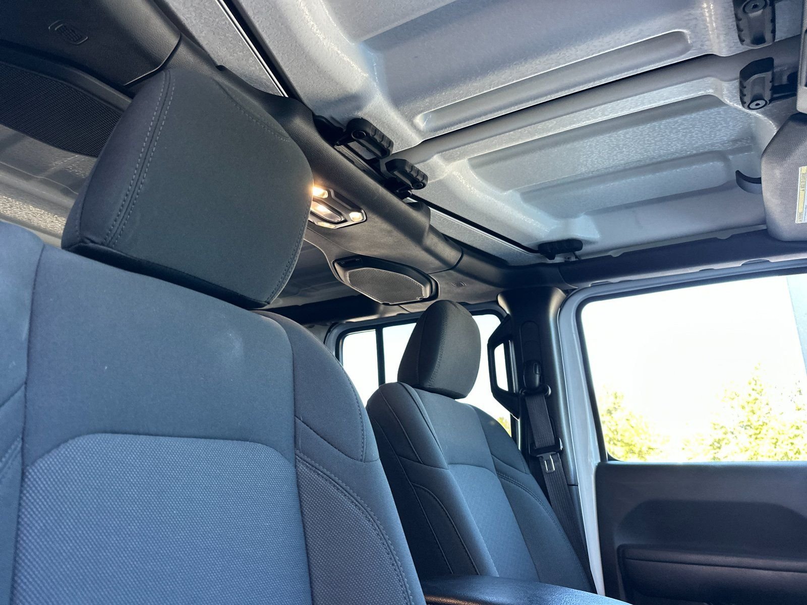 Used 2022 Jeep Wrangler Unlimited Sport AWD/4WD image 44