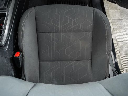 Used 2016 Toyota Tacoma TRD Off-Road w/ Towing Package image 32